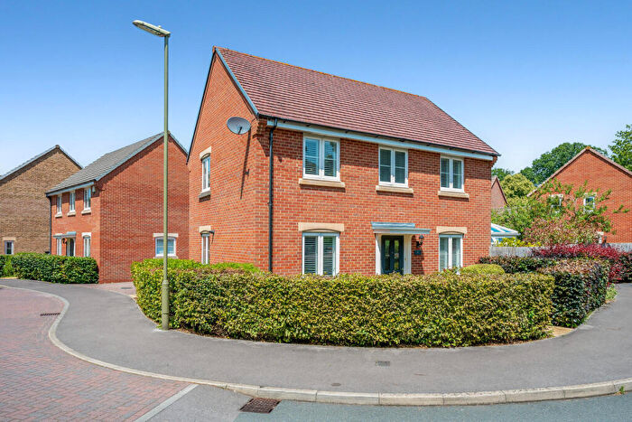 3 Bedroom Detached House For Sale In Rothschild Drive, Sarisbury Green, Southampton, SO31