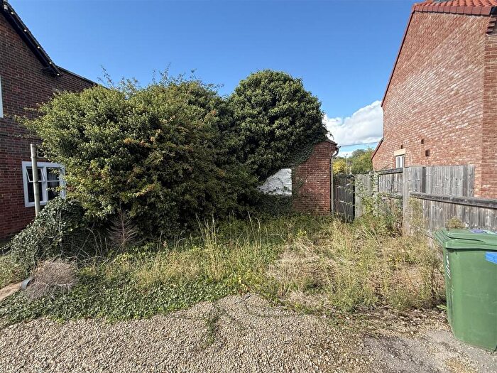 Property For Sale In Main Road, Cherhill, SN11