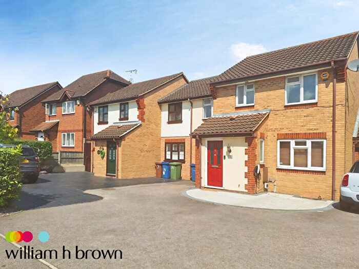 4 Bedroom Link Detached House To Rent In Drake Road, Chafford Hundred, Grays, RM16