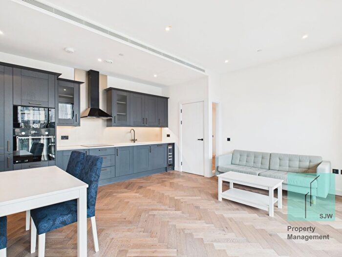 3 Bedroom Flat To Rent In Emery Way, London, E1W