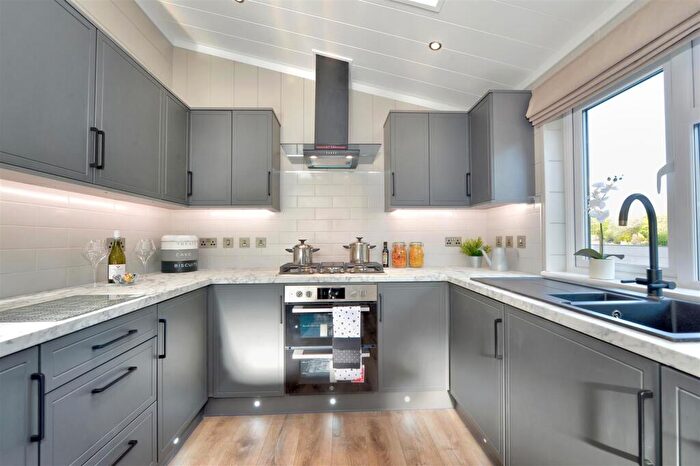 2 Bedroom Bungalow For Sale In Station Road, Bamford, Hope Valley, S33