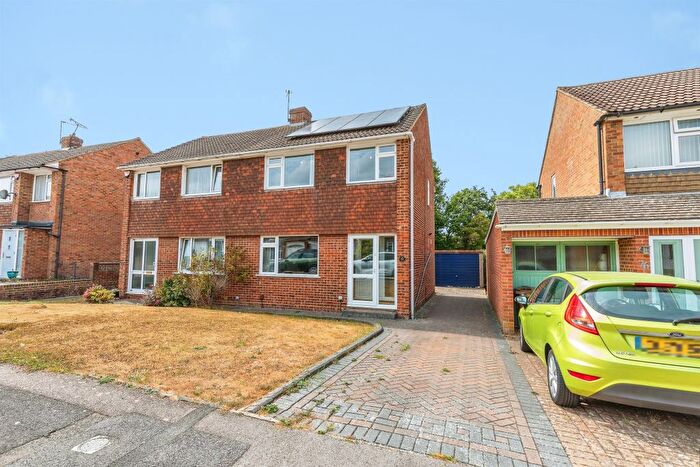 3 Bedroom Semi-Detached House For Sale In Norman Close, Wigmore, ME8