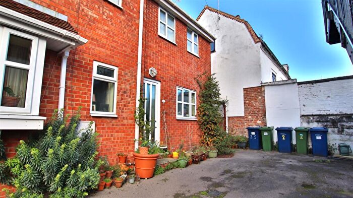 2 Bedroom Semi-Detached House For Sale In Stokes Court Oldbury Road, Tewkesbury, GL20