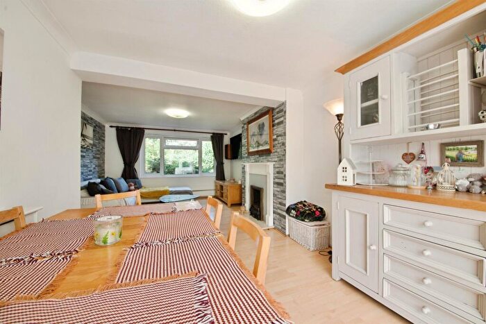 3 Bedroom Terraced House For Sale In Nicholls Field, Harlow, CM18