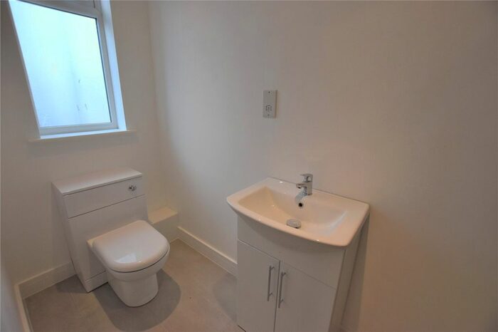 Studio To Rent In Brighton Road, Purley, CR8