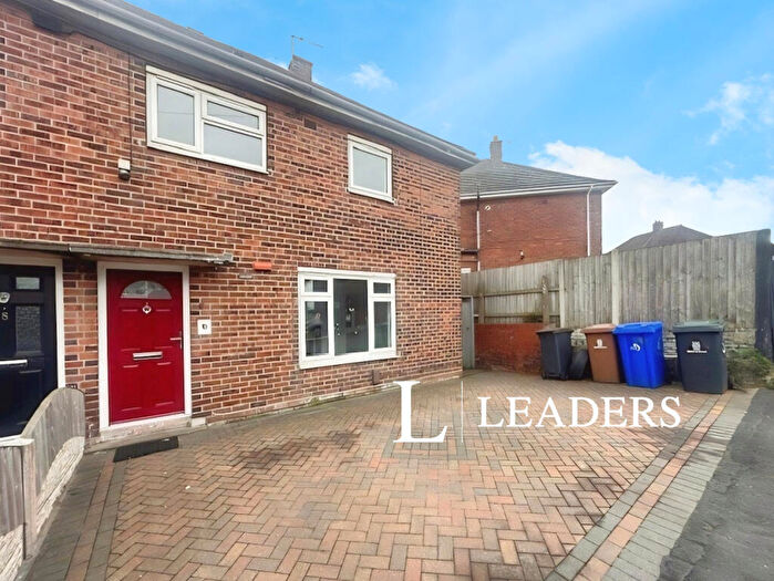 3 Bedroom Semi-Detached House To Rent In Reedham Way, ST2