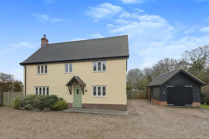 3 Bedroom Detached House For Sale In Moat Farm Meadow, Thorndon, Eye, IP23