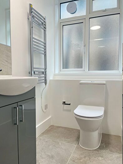 1 Bedroom Flat To Rent In King Street, London, W6