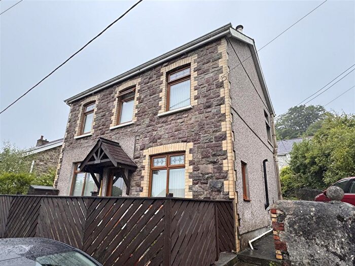 3 Bedroom Detached House For Sale In Pentregwenlais, Llandybie, Ammanford, SA18