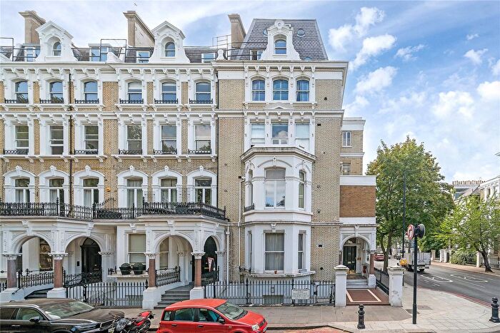 2 Bedroom Flat For Sale In Redcliffe Square, Chelsea, SW10