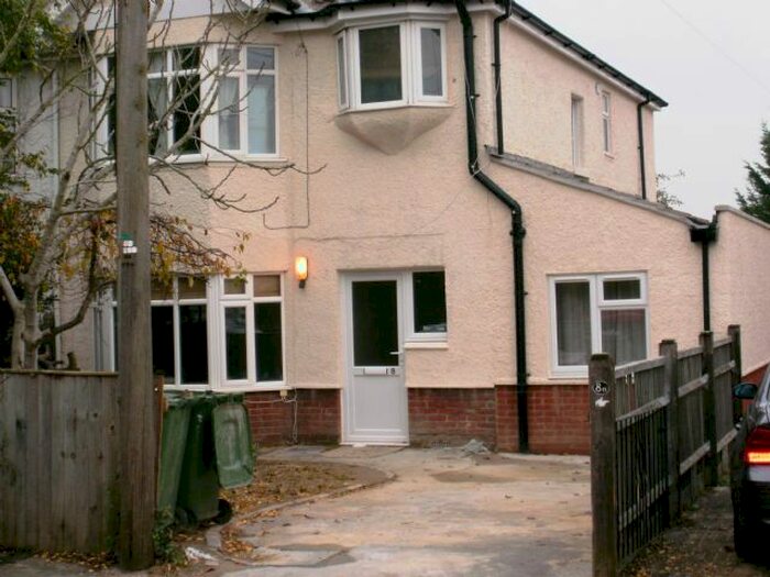 7 Bedroom Detached House To Rent In Grosvenor Road, Highfield, Southampton, SO17