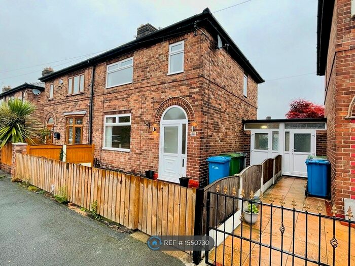 3 Bedroom Semi-Detached House To Rent In Princess Avenue, Warrington, WA1