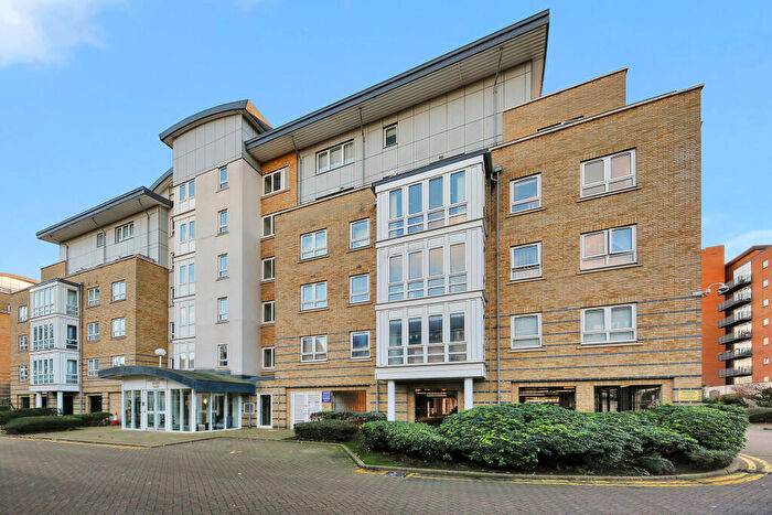 2 Bedroom Flat For Sale In St. Davids Square, E14