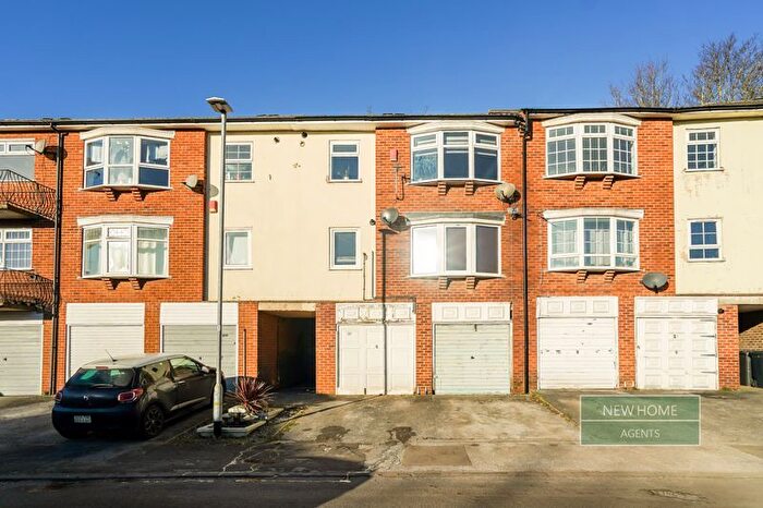 2 Bedroom Flat For Sale In Belvoir Lodge, Carlton, Nottingham, NG4