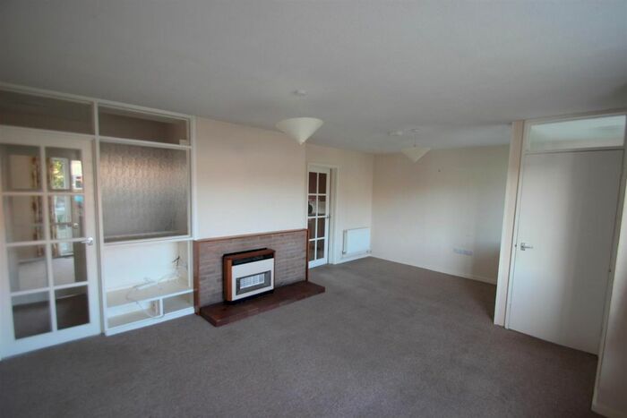 3 Bedroom Semi-Detached House To Rent In Harvey Road, Hereford, HR1