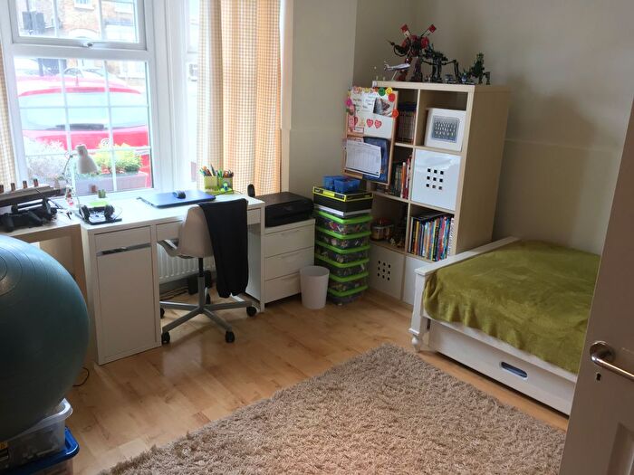 1 Bedroom Flat To Rent In Very Near Endsleigh Road Area, Ealing West, W13