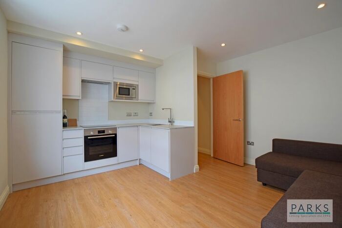 1 Bedroom Flat To Rent In Mitre House, Western Road, Brighton, East Sussex, BN1