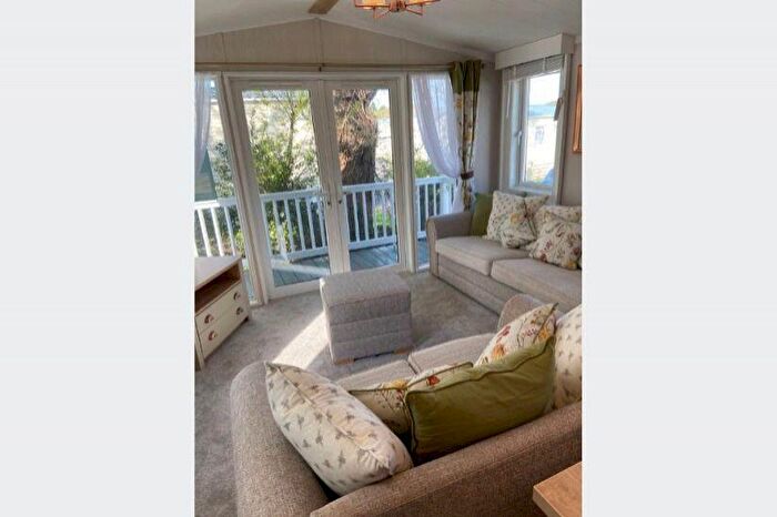 2 Bedroom Caravan For Sale In , Solent Breezes Holiday Park, Warsash, Nr Fareham, Hampshire, SO31