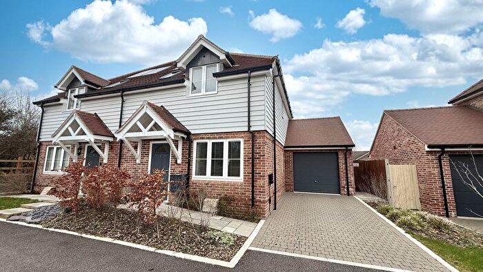 3 Bedroom Semi-Detached House For Sale In Boorley Court, Botley, SO32