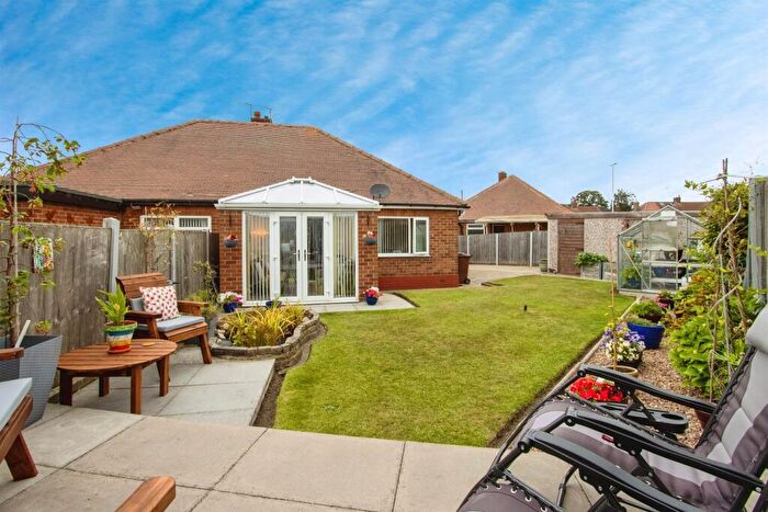 2 Bedroom Semi-Detached Bungalow For Sale In York Road, Leeds, LS14