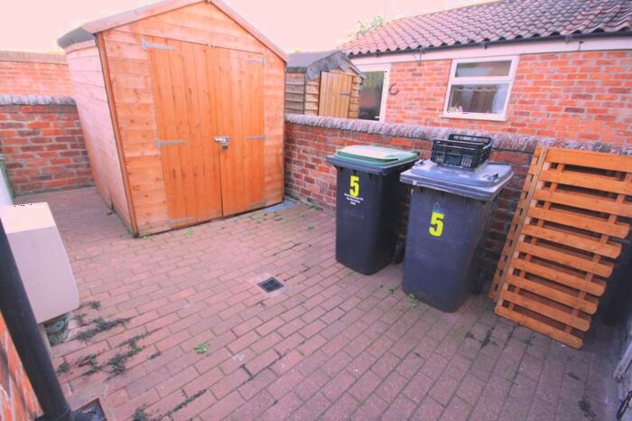 2 Bedroom Terraced House To Rent In Albert Terrace, Sleaford, Lincolnshire, NG34