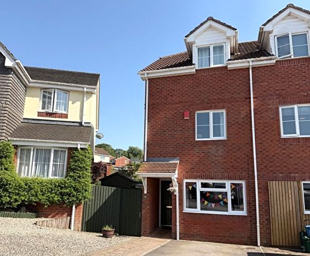 4 Bedroom Town House For Sale In Sawmills Way, Honiton, EX14