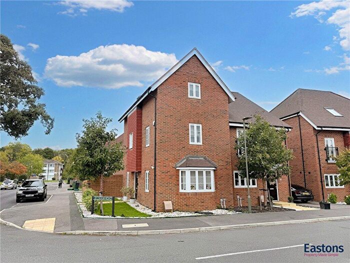 4 Bedroom Semi Detached House For Sale In Chetwode Road, Tadworth, Surrey, KT20