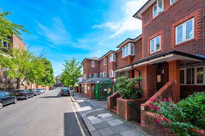 2 Bedroom Maisonette To Rent In Broadley Terrace, Lisson Grove, London, NW1