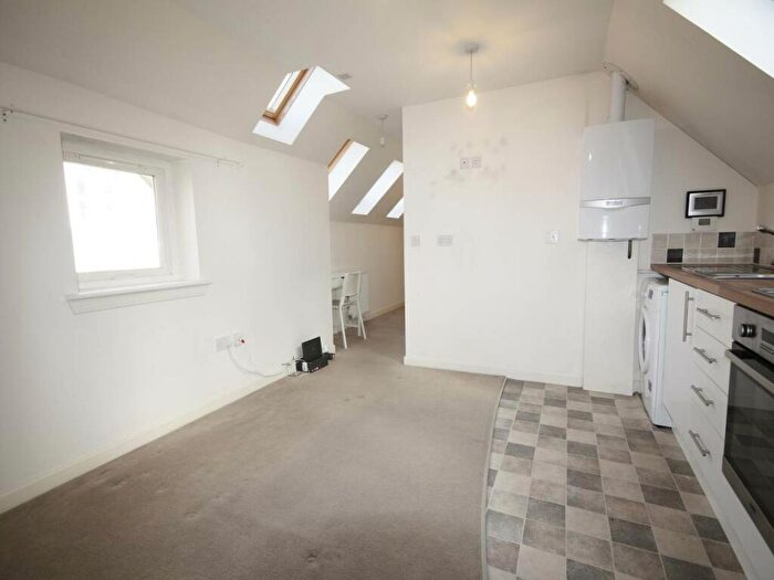 1 Bedroom Flat To Rent In Kirk Loan, Corstorphine, Edinburgh, EH12