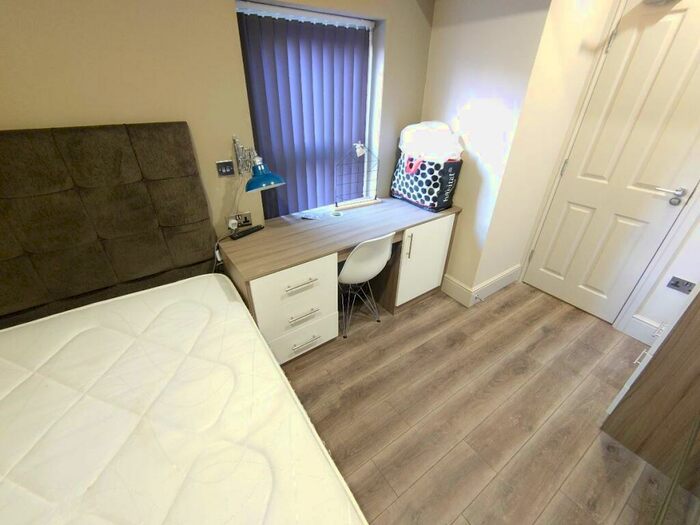 6 Bedroom Terraced House To Rent In Needham Road, Liverpool, L7