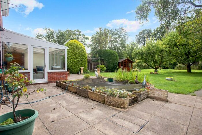 4 Bedroom Detached House For Sale In Standford Hill, Standford, GU35