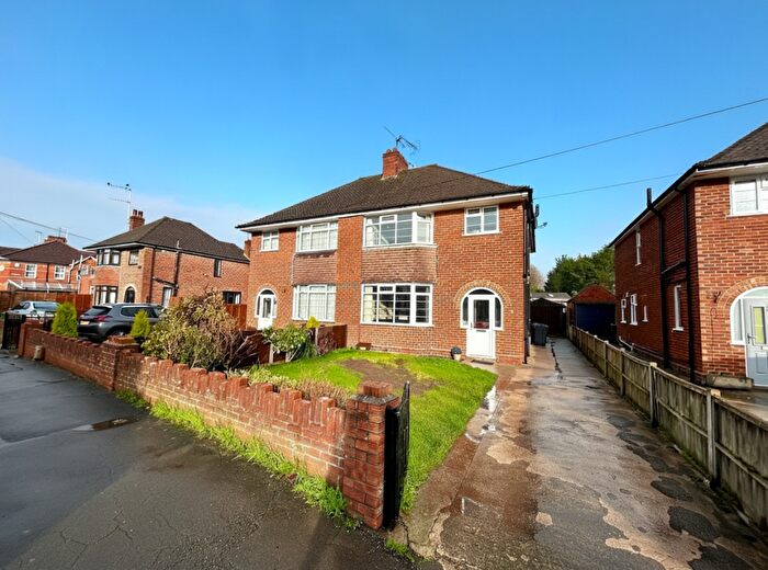 3 Bedroom Semi Detached House For Sale In Horsey Lane, Yeovil, BA20
