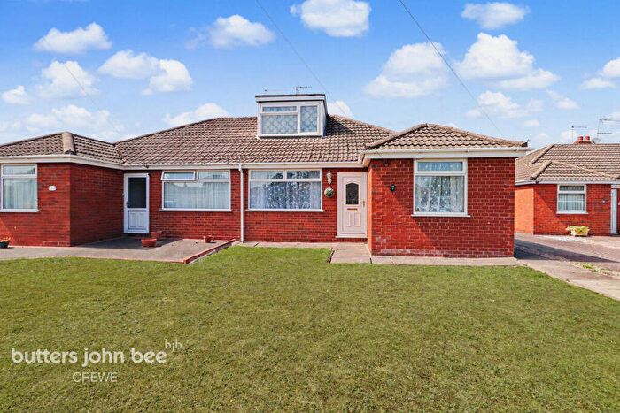 3 Bedroom Semi-Detached Bungalow For Sale In Eliot Close, Crewe, CW1