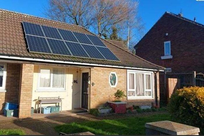 1 Bedroom Bungalow To Rent In Enderby Road, Scunthorpe, DN17
