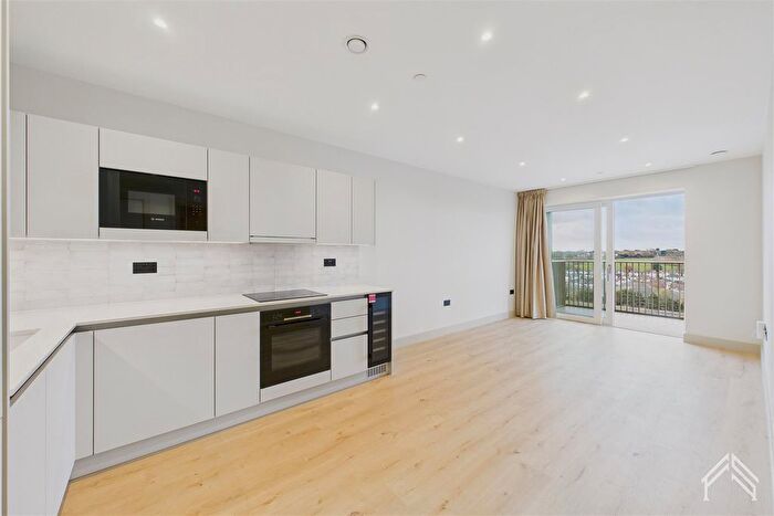 1 Bedroom Flat To Rent In The Draper, London, NW9