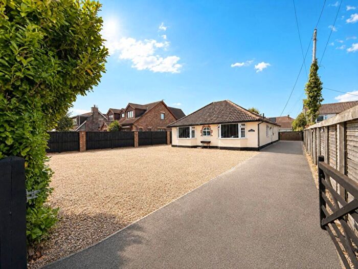 4 Bedroom Detached Bungalow For Sale In Bristol Road, Langford Village, BS40
