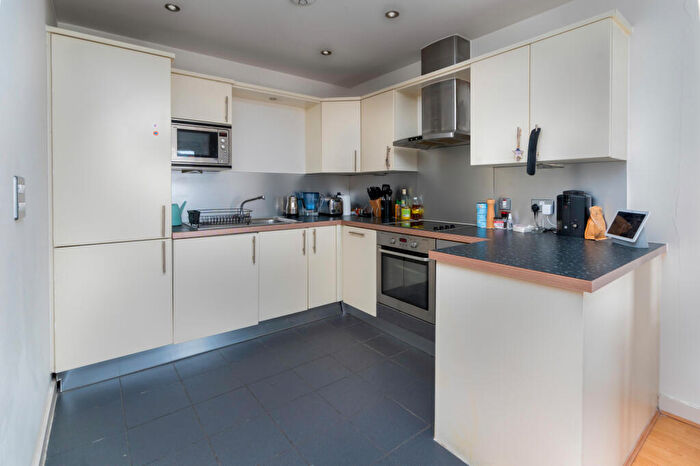 1 Bedroom Apartment To Rent In Brewhouse Yard, Islington, London, EC1V