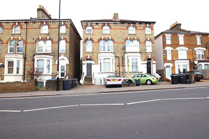 2 Bedroom Flat To Rent In Selhurst Road, London, SE25