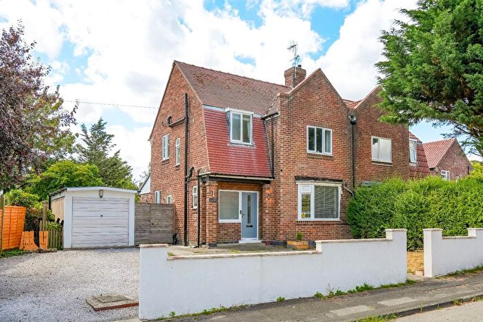 4 Bedroom Semi Detached House For Sale In Lown Hill, York, YO24
