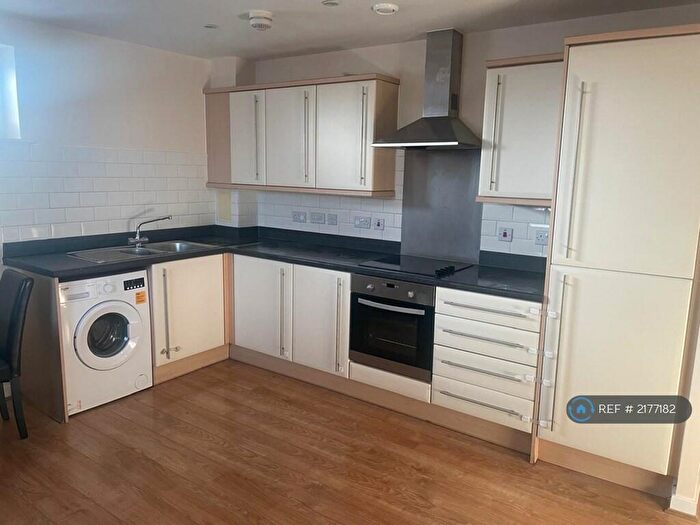 2 Bedroom Flat To Rent In Grays Place, Slough, SL2
