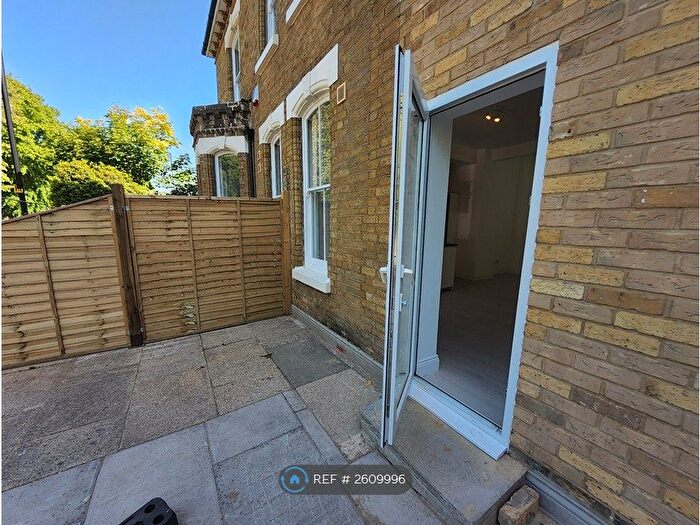 2 Bedroom Flat To Rent In The Avenue, Southampton, SO17
