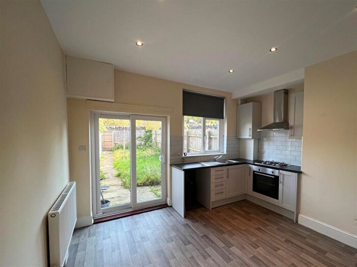 2 Bedroom House To Rent In Canal Street, Marple, Stockport, SK6