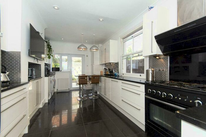 4 Bedroom Terraced House To Rent In Latchmere Road, Clapham Junction, SW11