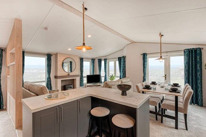 2 Bedroom Lodge For Sale In Newland, Epworth, Doncaster, DN9