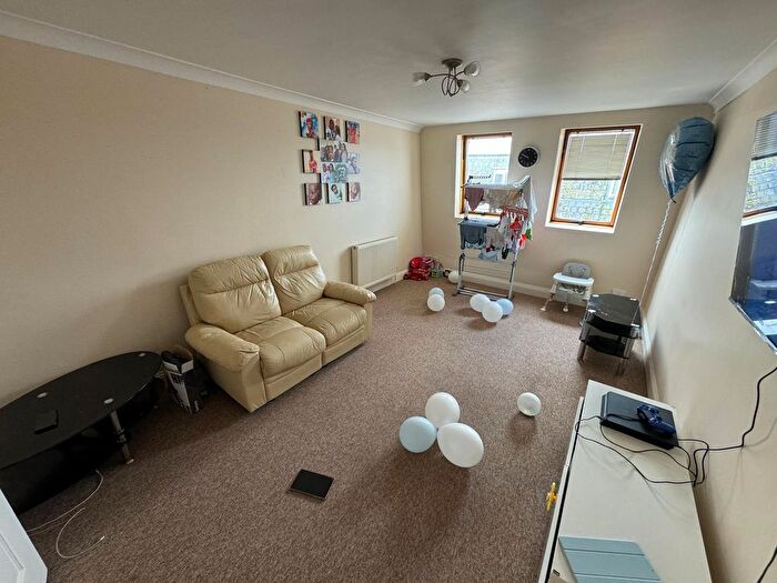 2 Bedroom Flat To Rent In Meredith Road, Portsmouth, PO2