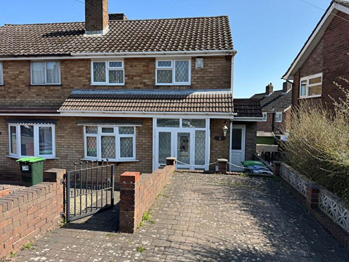 2 Bedroom Semi-Detached House To Rent In Tower Rise, Tividale, Oldbury, West Midlands, B69