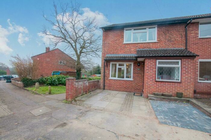 2 Bedroom End Of Terrace House To Rent In Chambersbury Lane, Hemel Hempstead, HP3