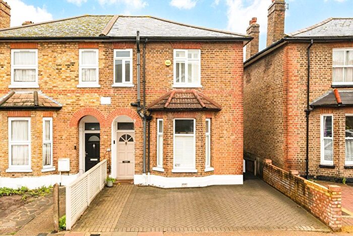 3 Bedroom Semi-Detached House To Rent In Manor Road, Richmond, TW9