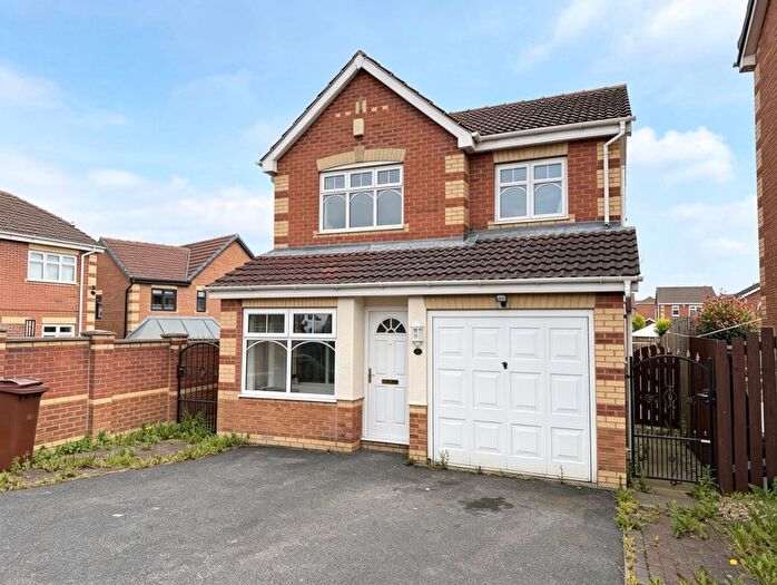 3 Bedroom Detached House To Rent In Lister Walk, Morley, Leeds, LS27