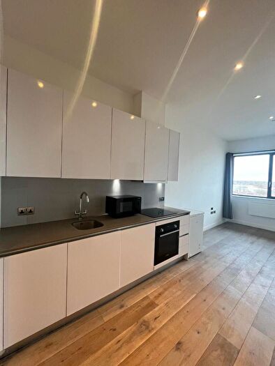 1 Bedroom Flat To Rent In Wellington Street, Slough, Berkshire, SL1